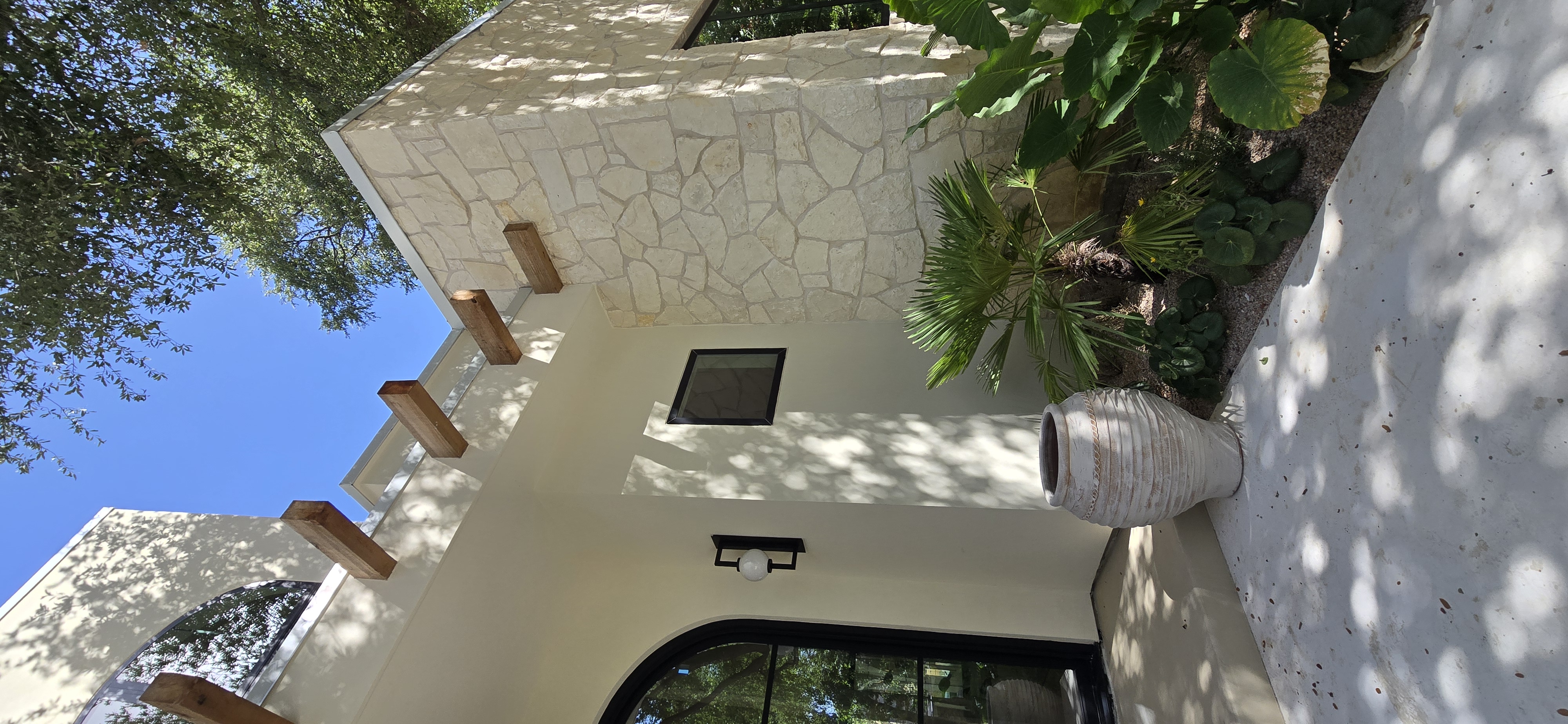 Living space at 8215 San Cristobal